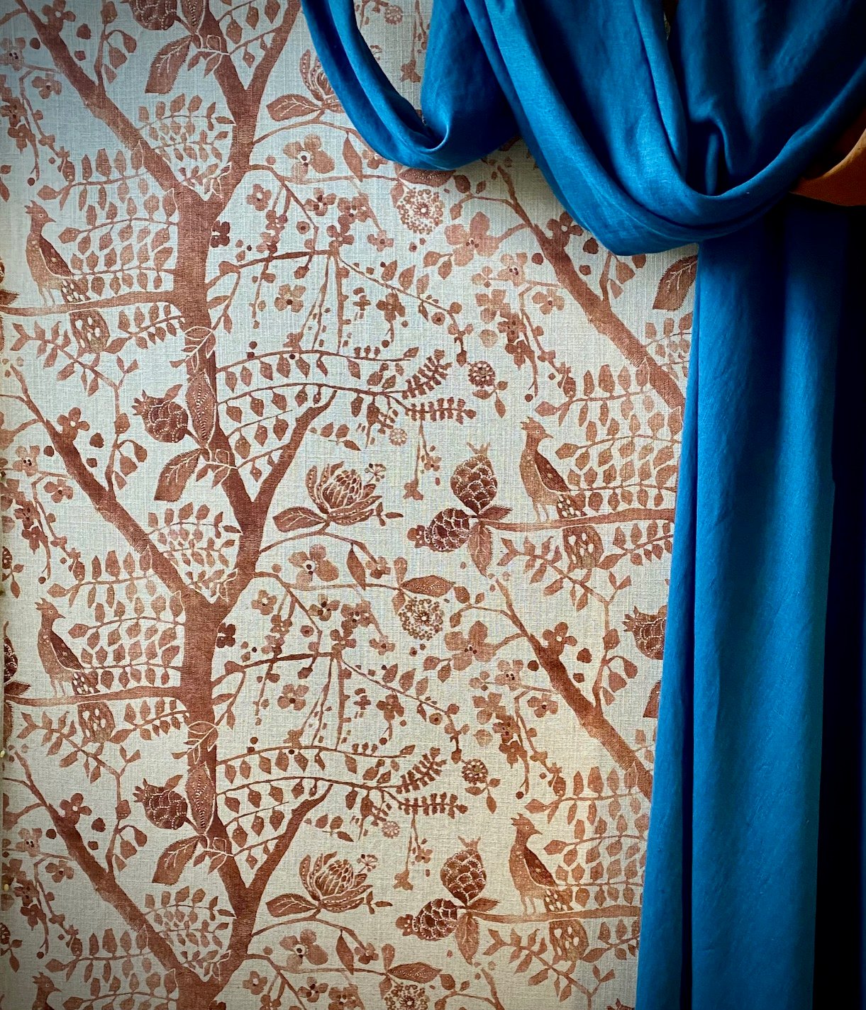 The Advantages of Extra Wide Fabrics