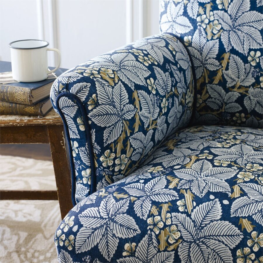 William Morris Bramble - Indigo and Mineral - Image 4