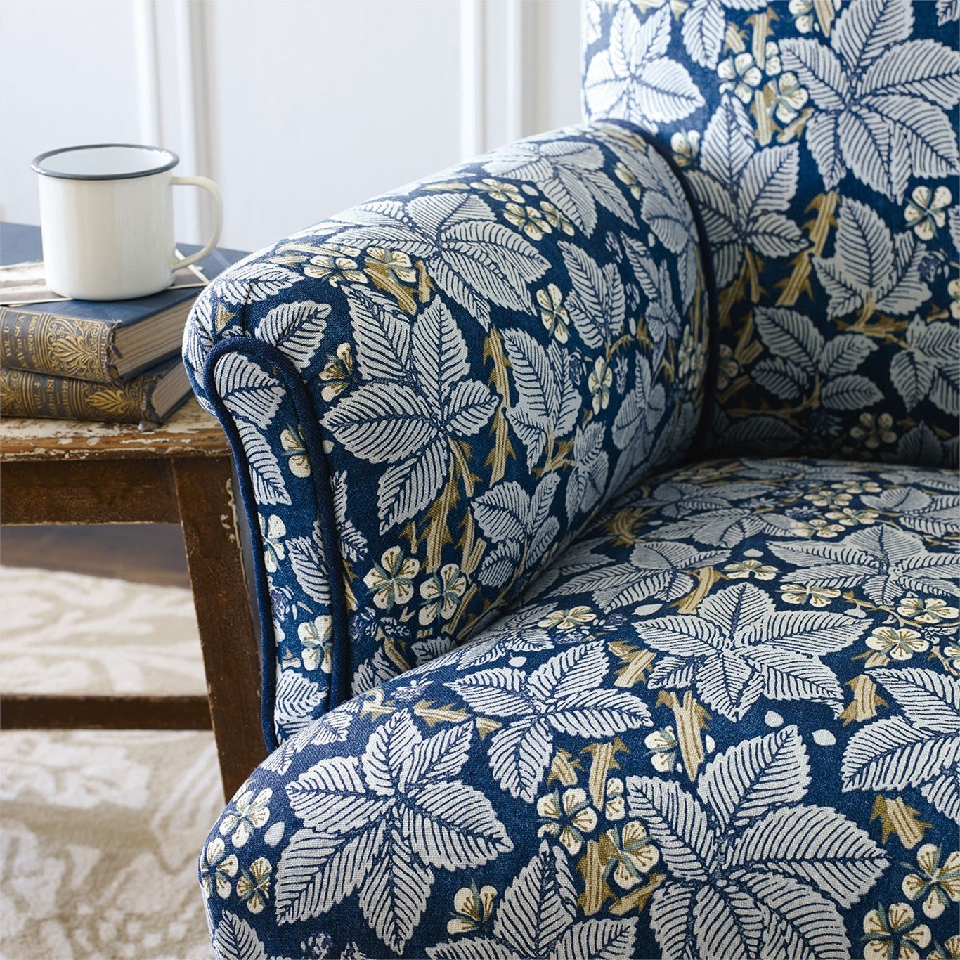 William Morris Bramble - Indigo and Mineral - Image 4