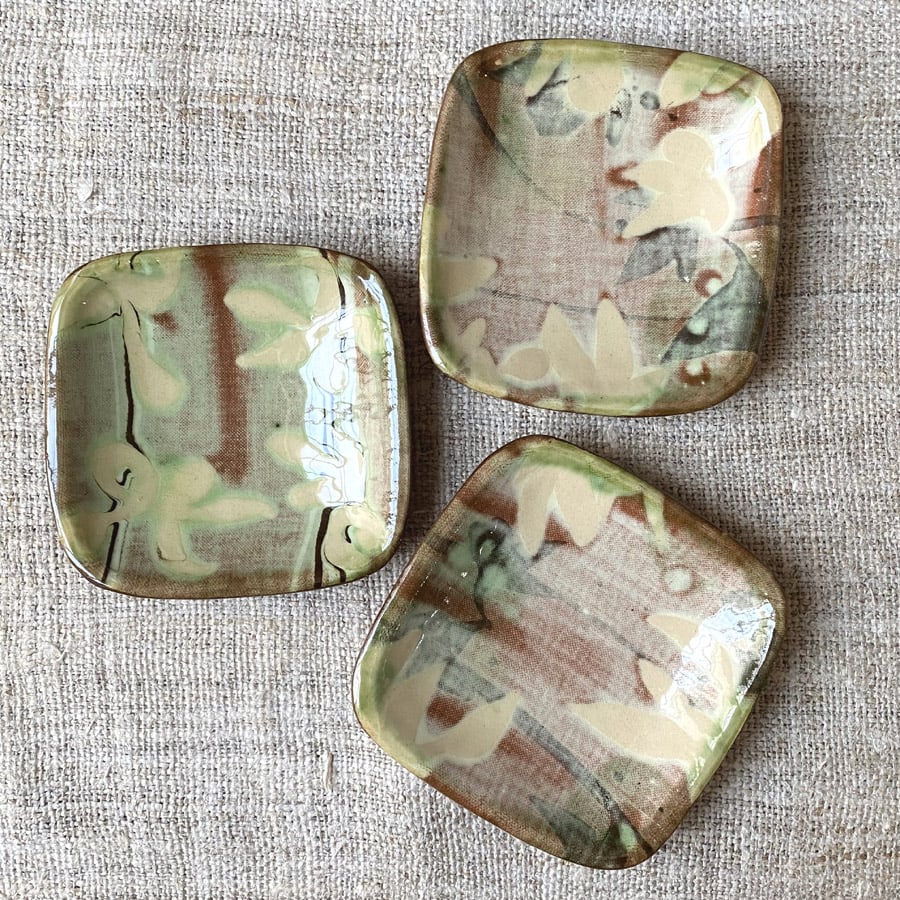 Patia Davis Biscuit Plate - Mixed DPB - Image 3