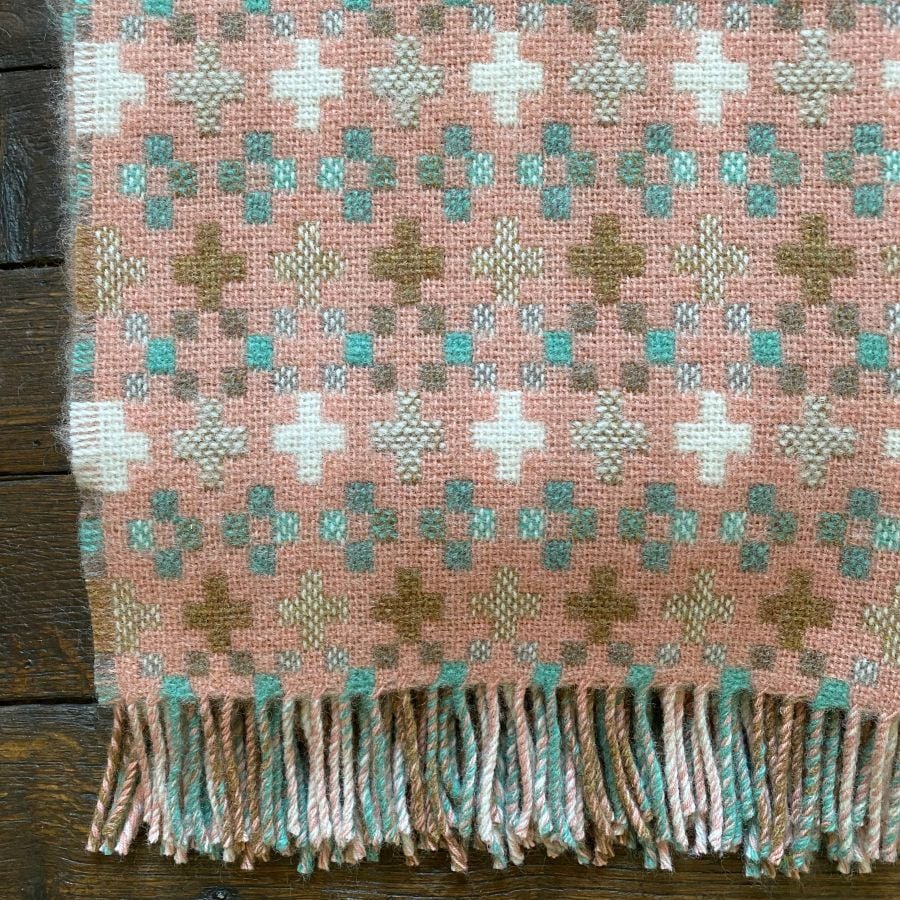 Eshton Blanket - Pink