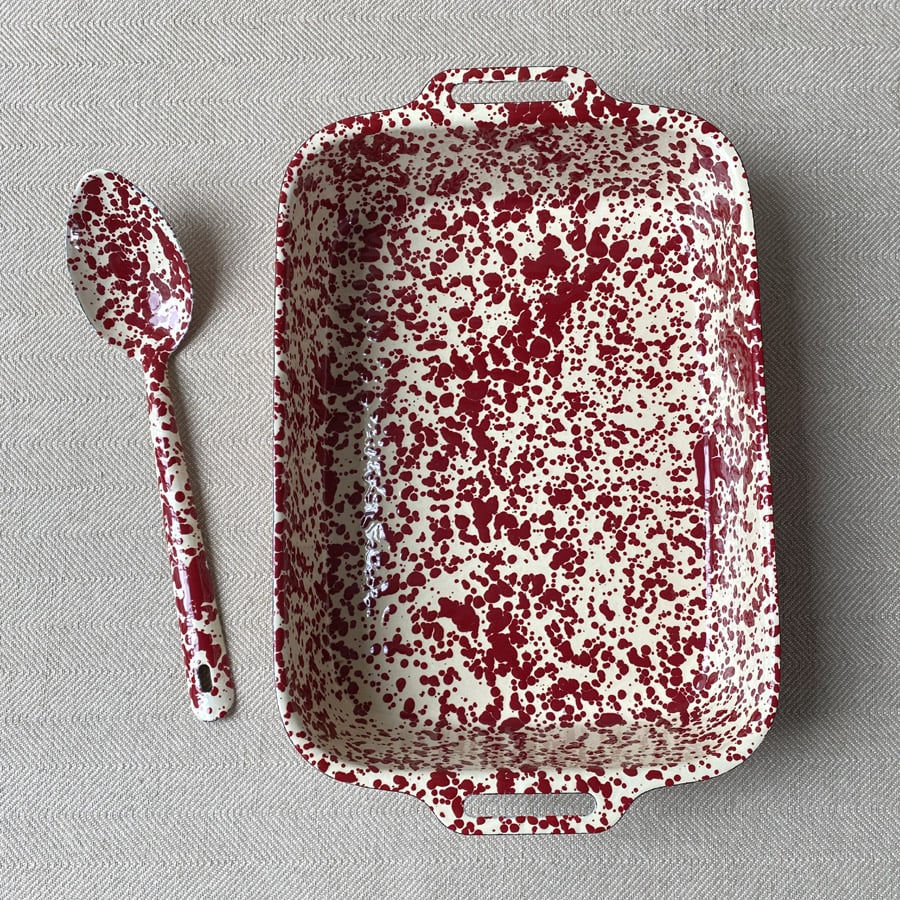 Enamelware Lasagna Pan - Burgundy and Cream