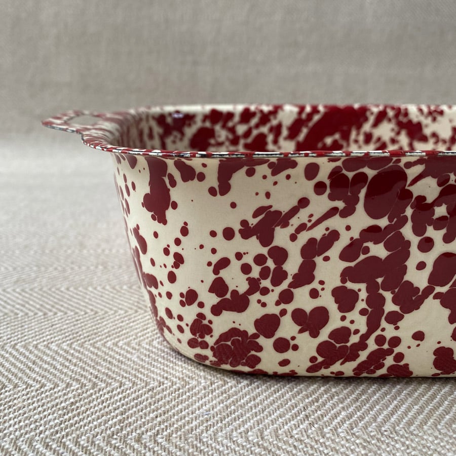Enamelware Lasagna Pan - Burgundy and Cream - Image 4