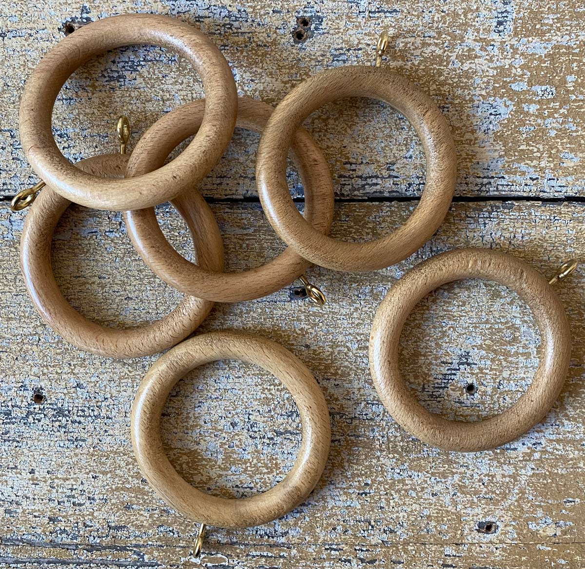 Oak curtain rings