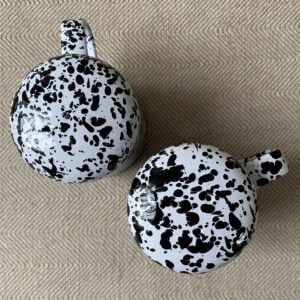 Enamelware Salt and Pepper Shaker Set - Image 2