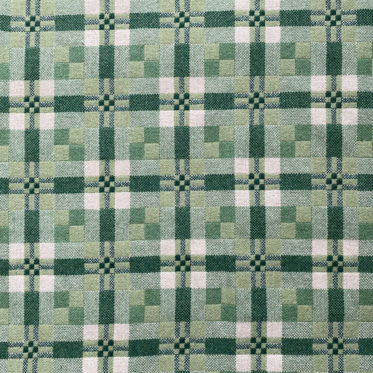 St David's Cross Welsh Throw - Deilin Green - Image 3