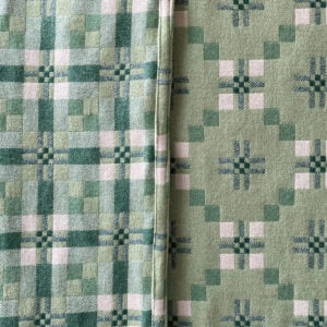 St David's Cross Welsh Throw - Deilin Green - Image 6