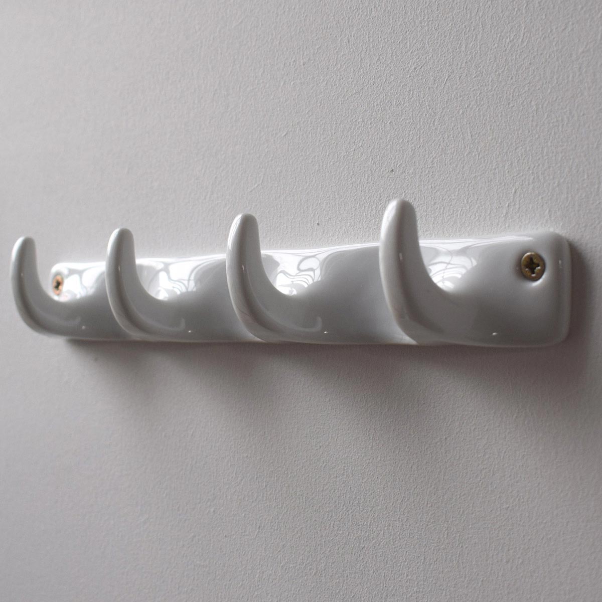 White Ceramic Bathroom Hook Quadruple - Image 2