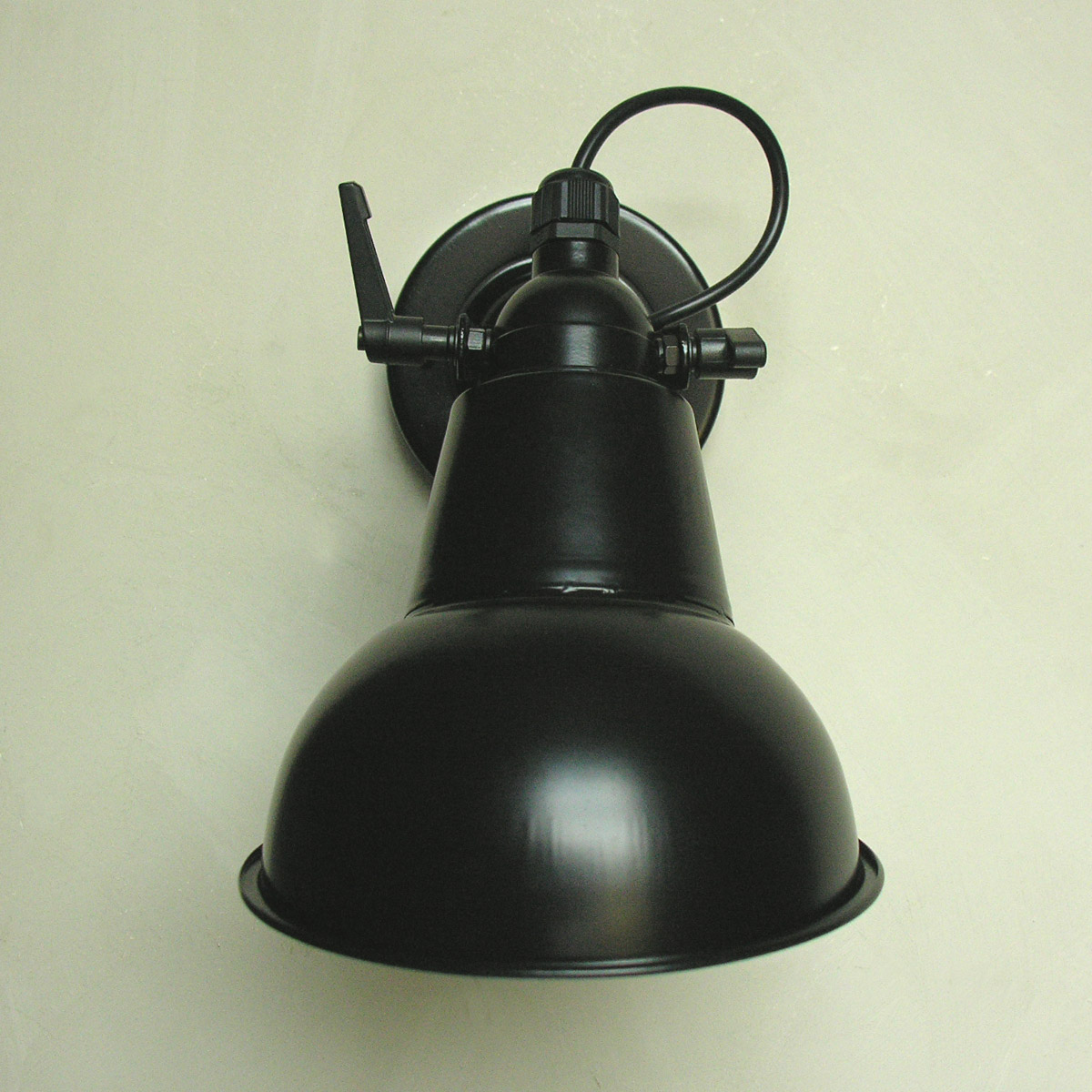 Steel Hood Lamp Black - Image 3