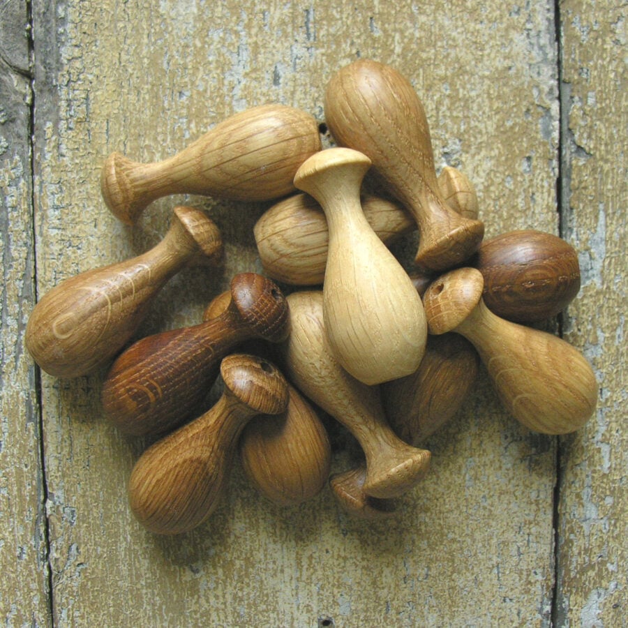 Oak Light Pull