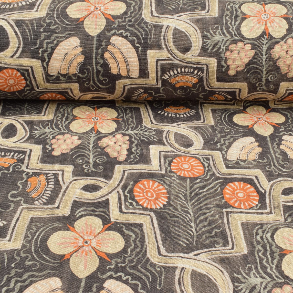 Ledbury Elizabethan Linen Print - Small - Image 3