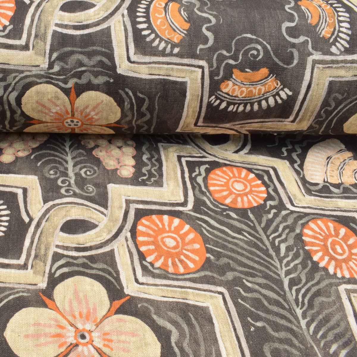 Ledbury Elizabethan Linen Print - Large - Image 3