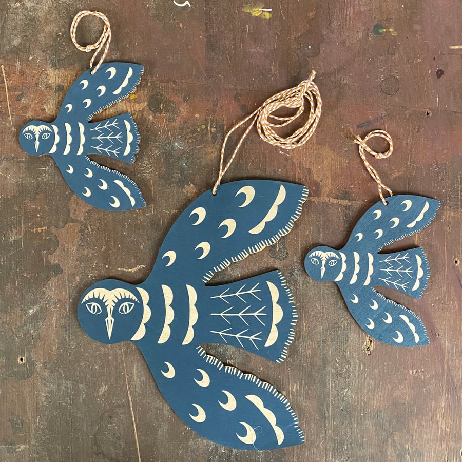 Hanging Wooden Owl Decorations - Midnight Blue - Image 1