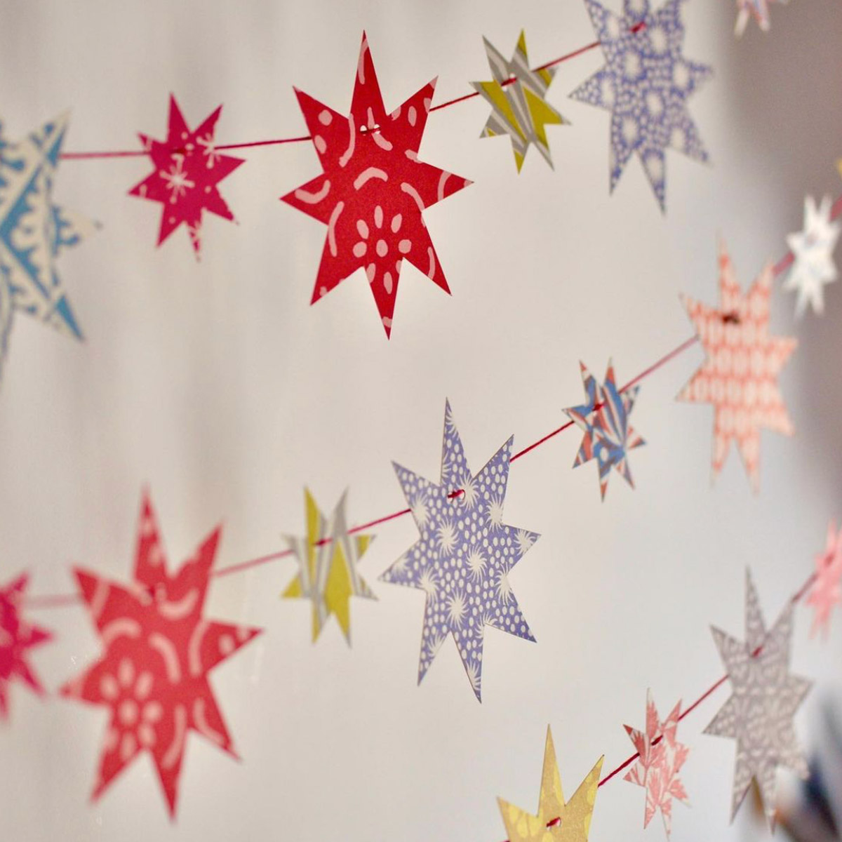 Make a Star Garland - Image 1