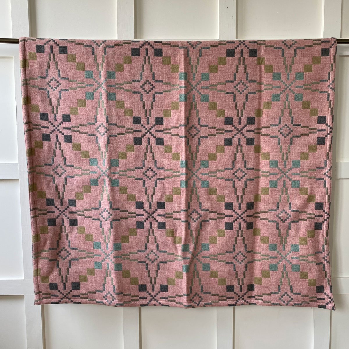 Vintage Star Welsh Throw - Blossom - Image 5