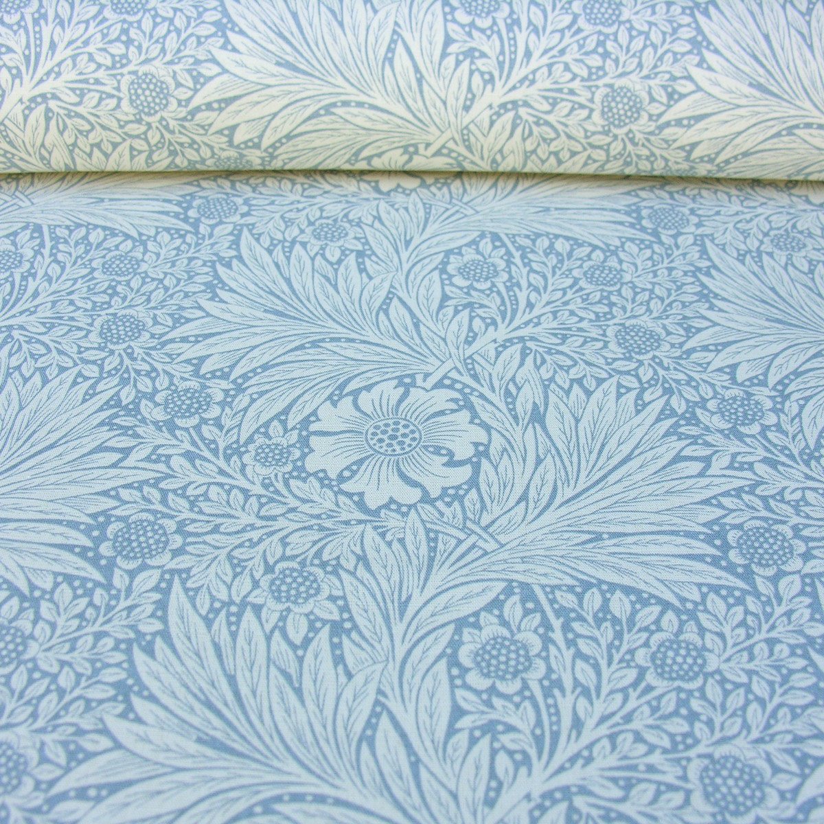 William Morris Marigold - China Blue - Image 3