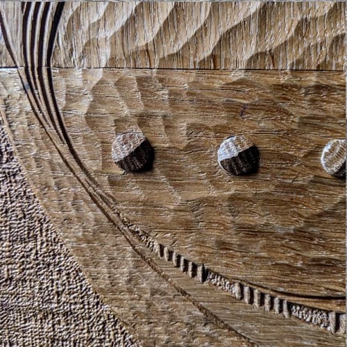 Lynn Hodgson oak peg carving