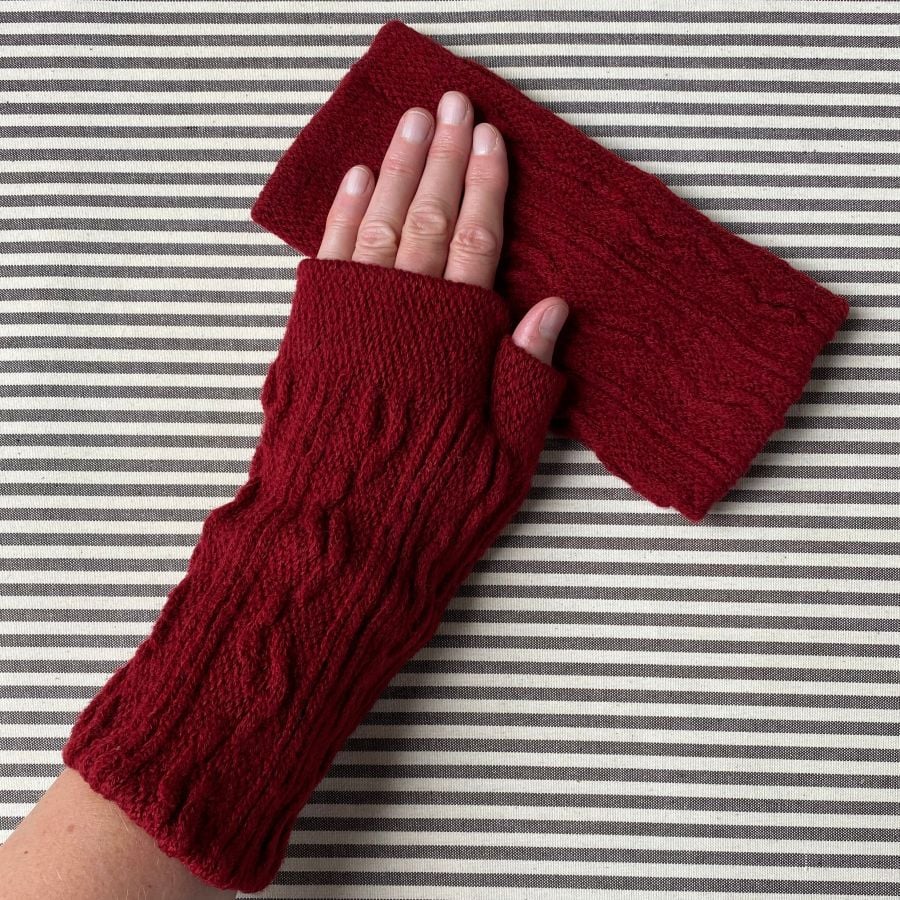 Wool Mitts - Ruby Red