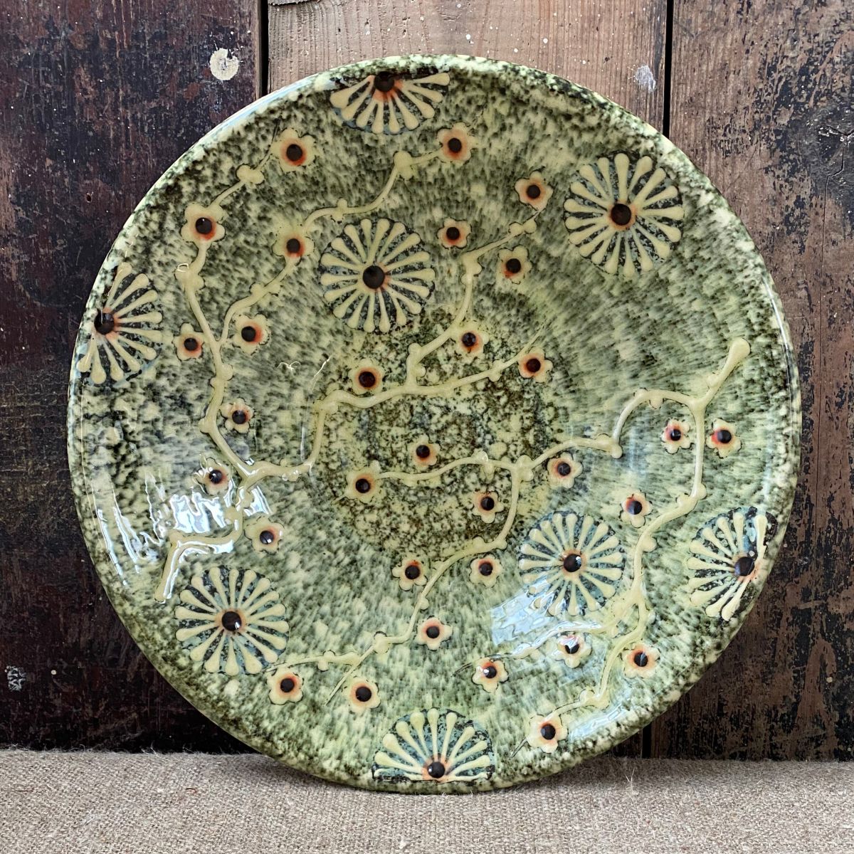 Paul Young Slipware Large Daisy Bowl PYLD2 - Image 1