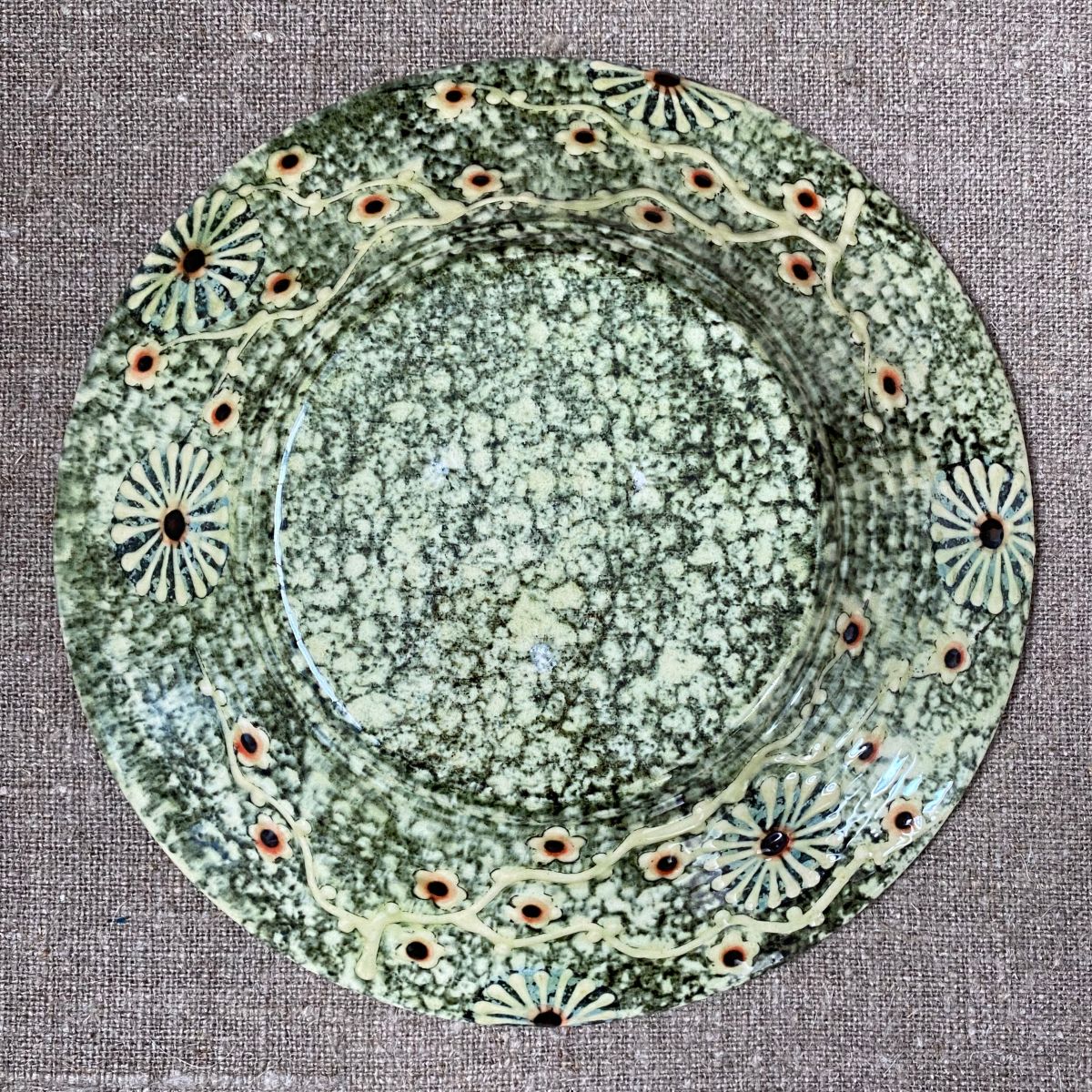 Paul Young Slipware Large Daisy Bowl PYLD2 - Image 3