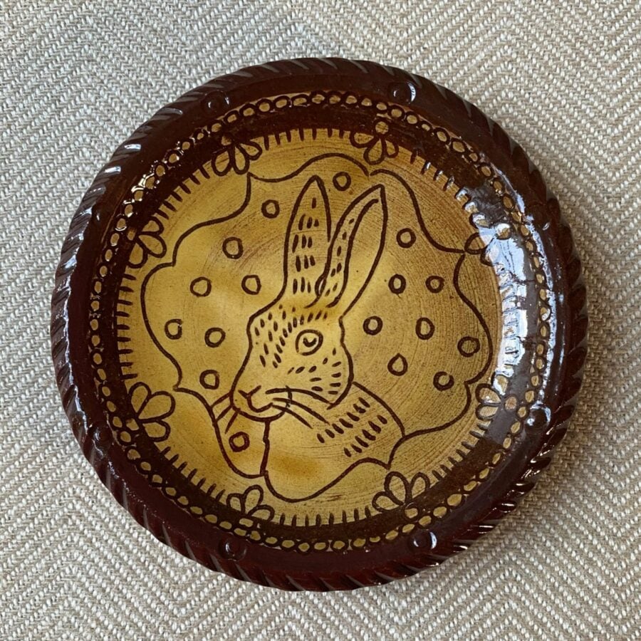 SORKD3 Katie Morgan Hare Head Katie B Morgan slipware dish for Tinsmiths Ledbury
