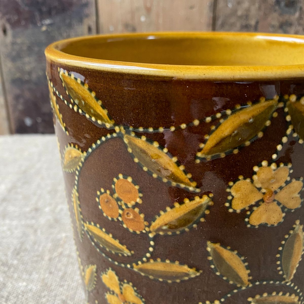 Carole Glover Slipware Utensil pot detail view