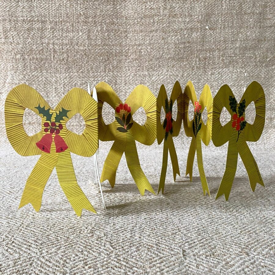 3D Concertina Folding Card Christmas Ribbons