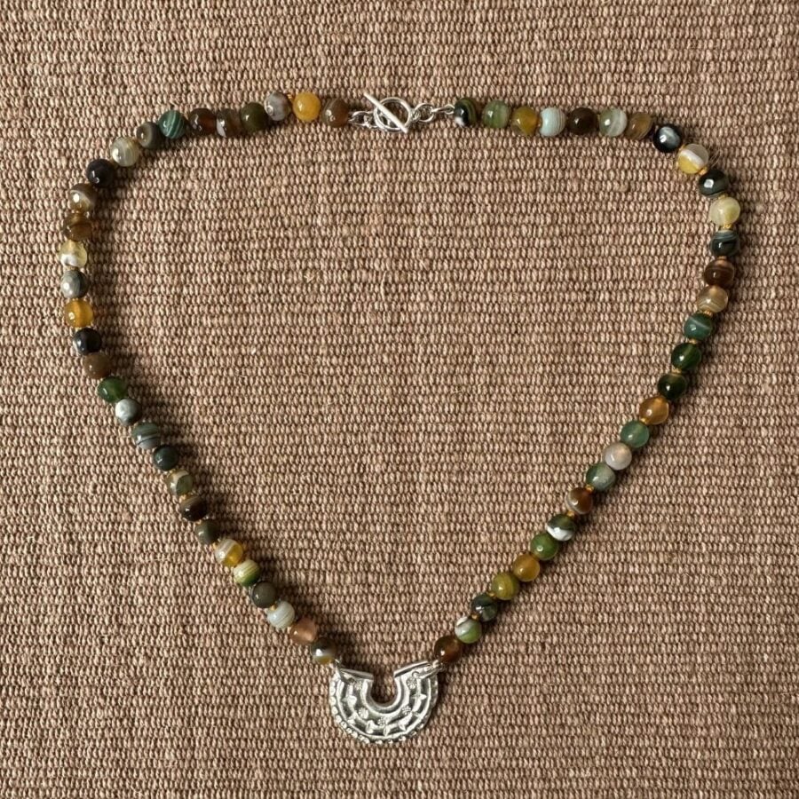 Silver Arch Necklace with Agate beads M19