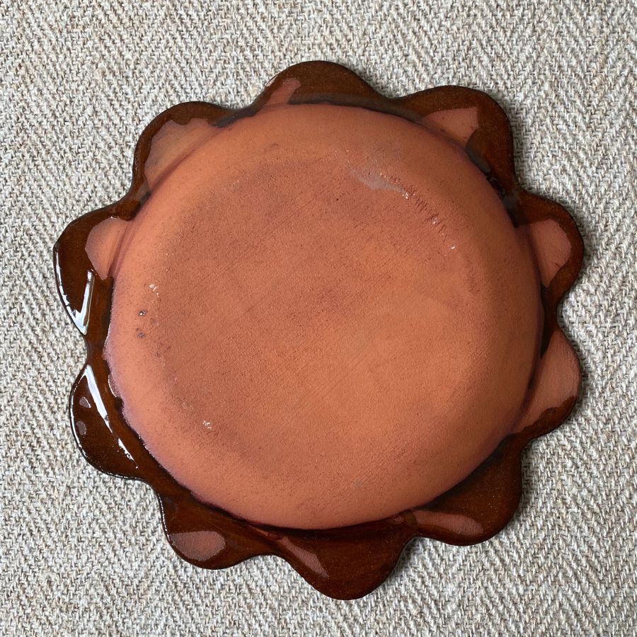 Erica Taylor Low Scallop Edge Plate Black ETFP2