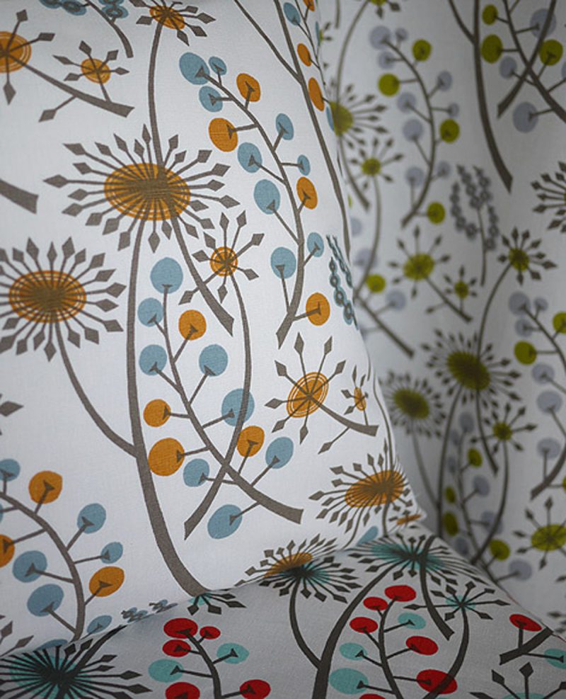 Angie Lewin Hedgerow Linen - Cherry & Blue - Image 4