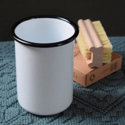 Enamelled Toothbrush Pot