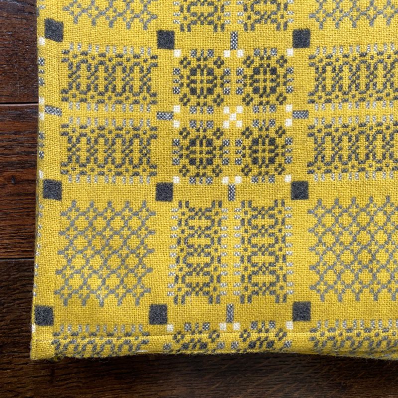 Knot Garden Welsh Throw - Gorse