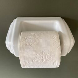Loo Roll Holder Porcelain - Scallop