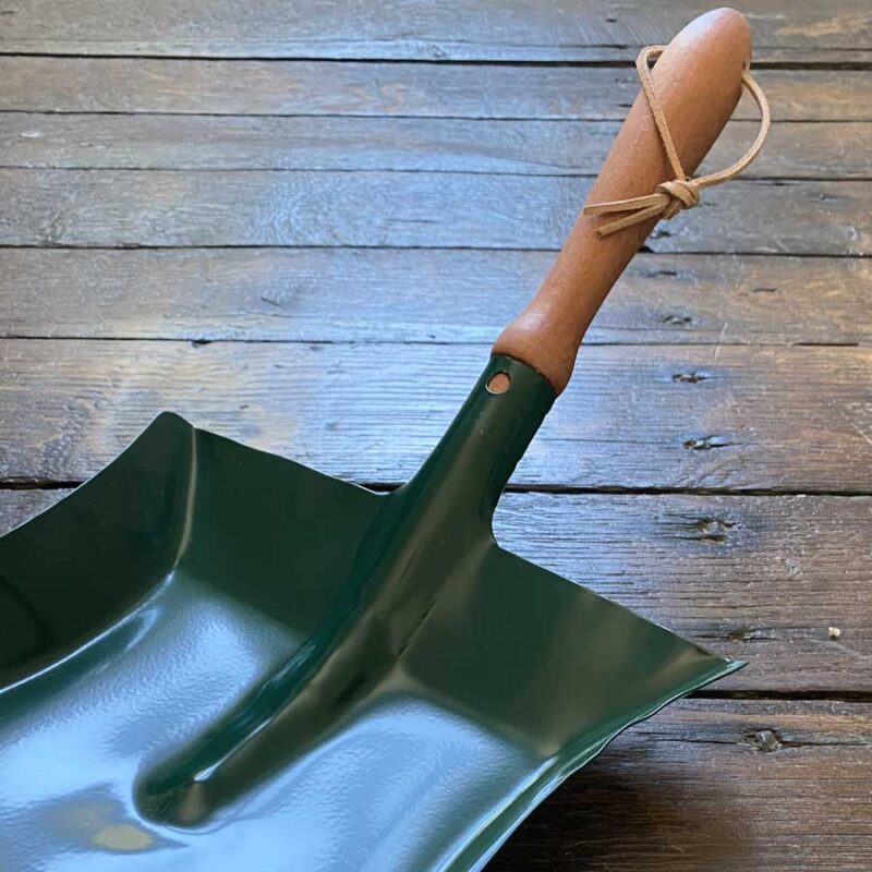 Tinsmiths Metal Dustpan Green Utility