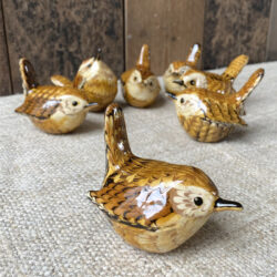 cAROLE gLOVER cERAMIC sLIPEWARE BIRD TINSMITHS WREN