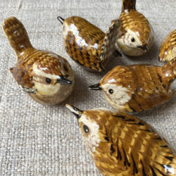 cAROLE gLOVER cERAMIC sLIPEWARE BIRD TINSMITHS WREN