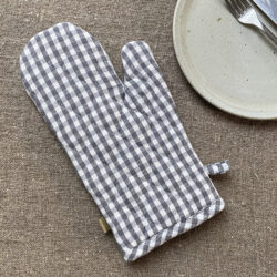 Gingham Oven Glove Grey Tinsmiths