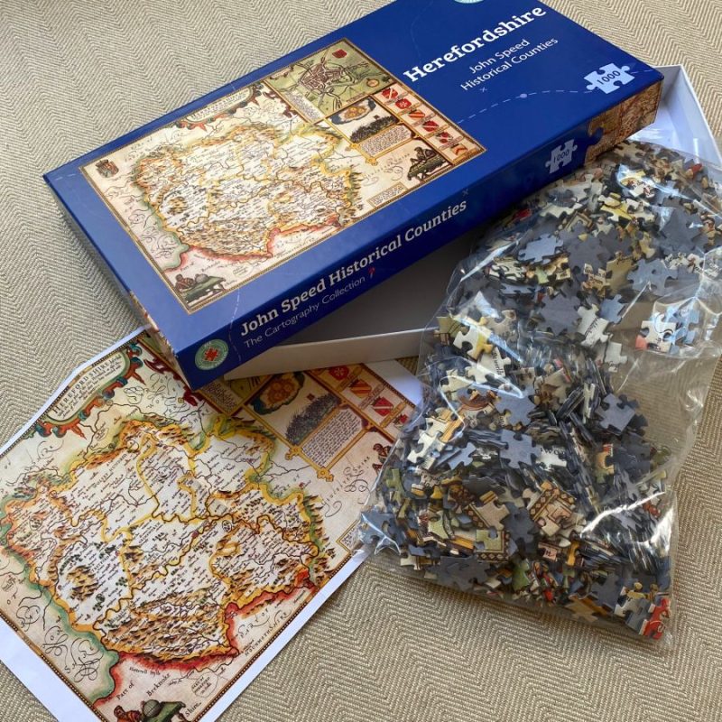 Herefordshire 1000 piece jigsaw puzzle Tinsmiths Ledbury